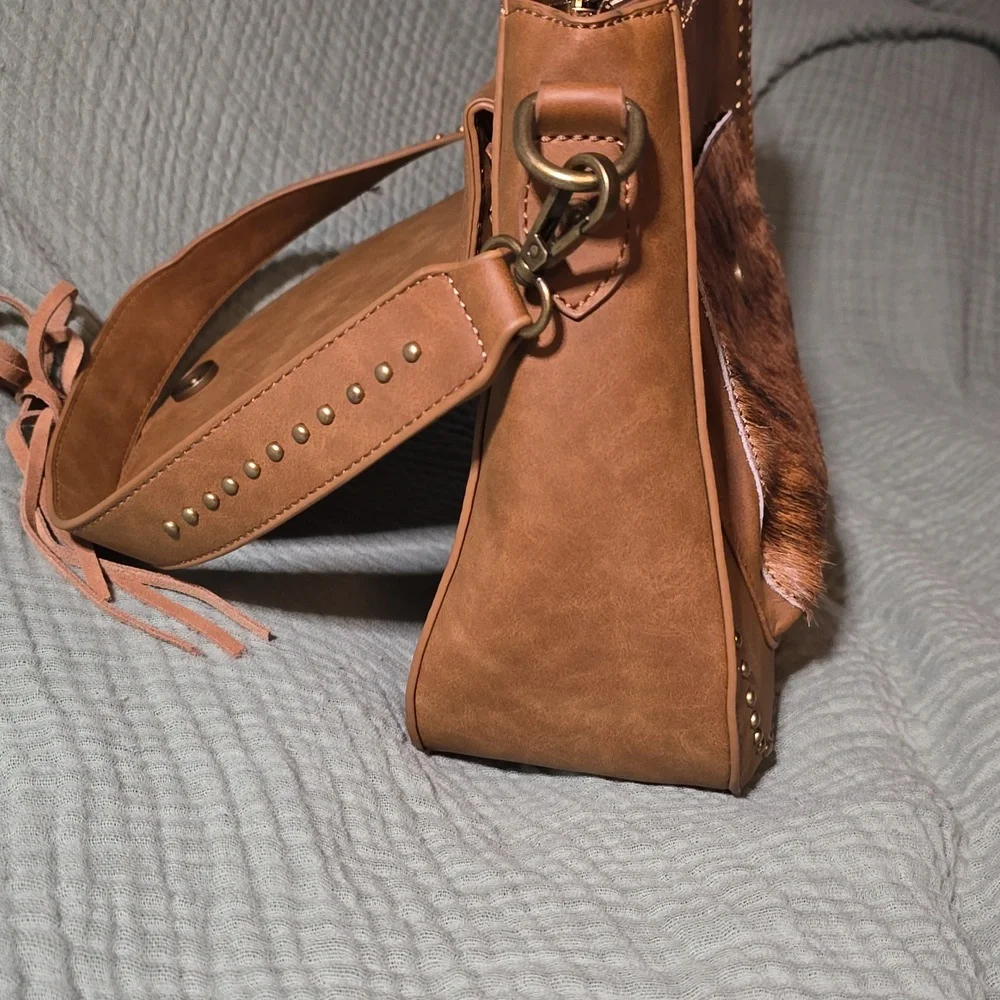 Trinity Ranch Tan Shoulder Conceal Carry Bag with Fringe Detail – NWOT - Picture 9 of 9